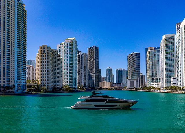 Riva 90’ Argo: a Flybridge that already has a mythological status.