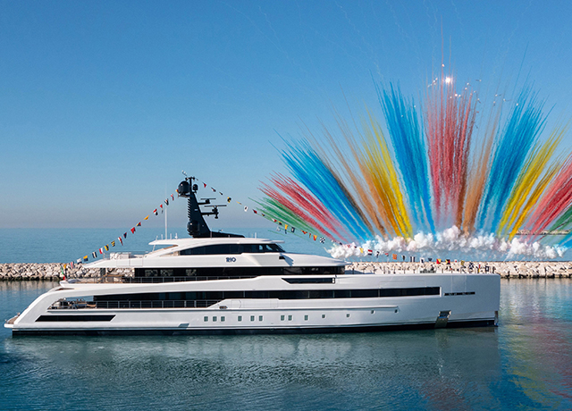 CRN bota el superyate M/Y RIO icono de creatividad y calidad a medida.<br />
 