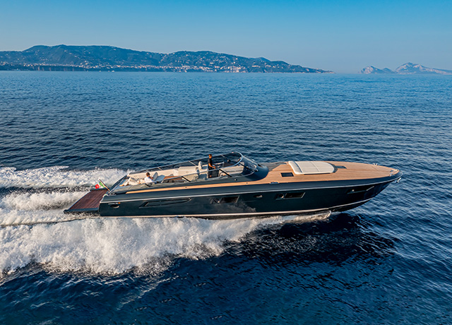 Itama 62RS: a forma da liberdade. 