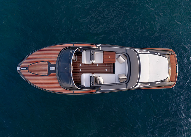 Riva Iseo Super: a elegância agora possui um novo estilo.